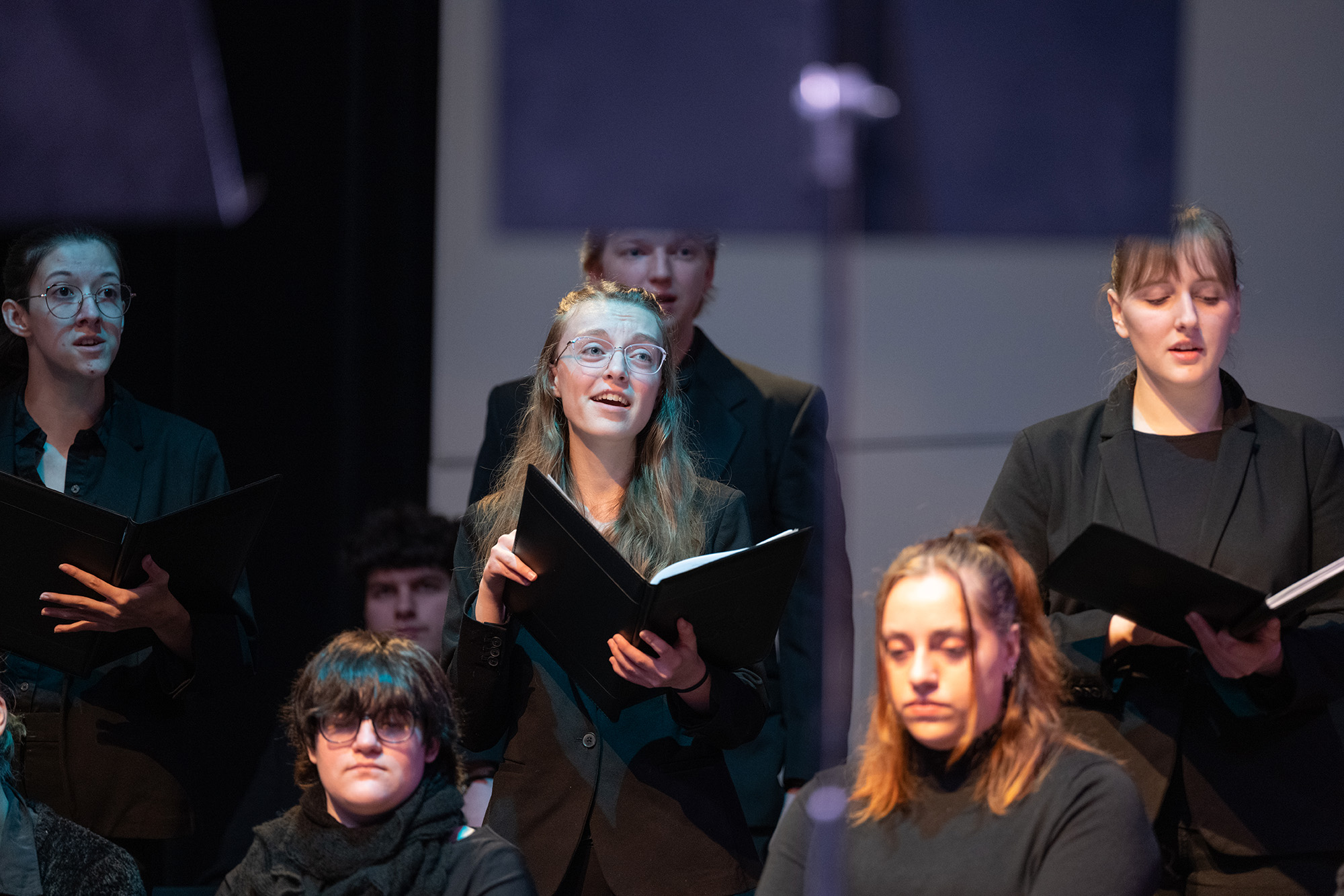 photo of LBCC choir performing